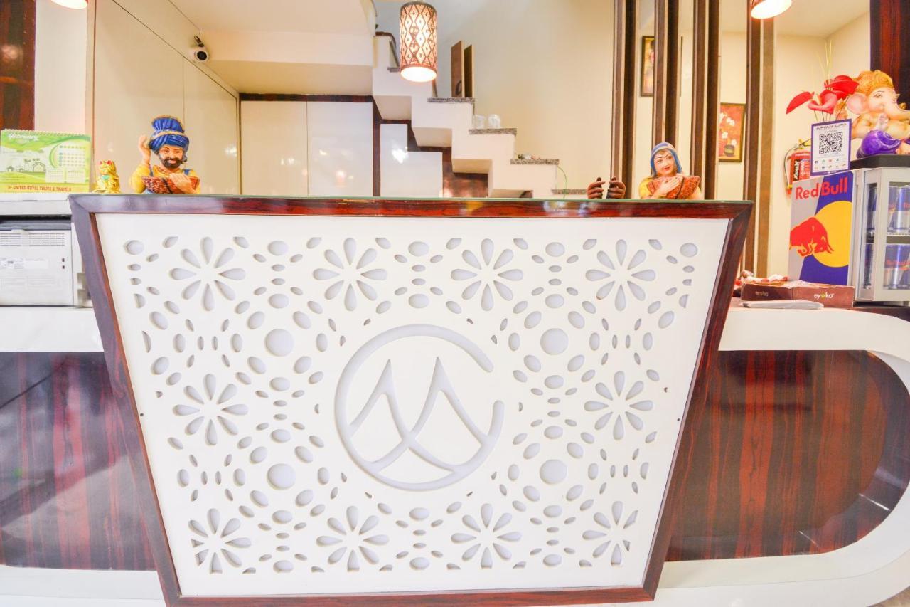 Capital O Moments Inn Amritsar Exterior photo