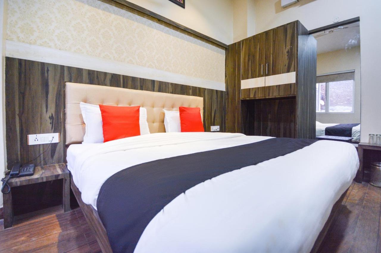 Capital O Moments Inn Amritsar Exterior photo